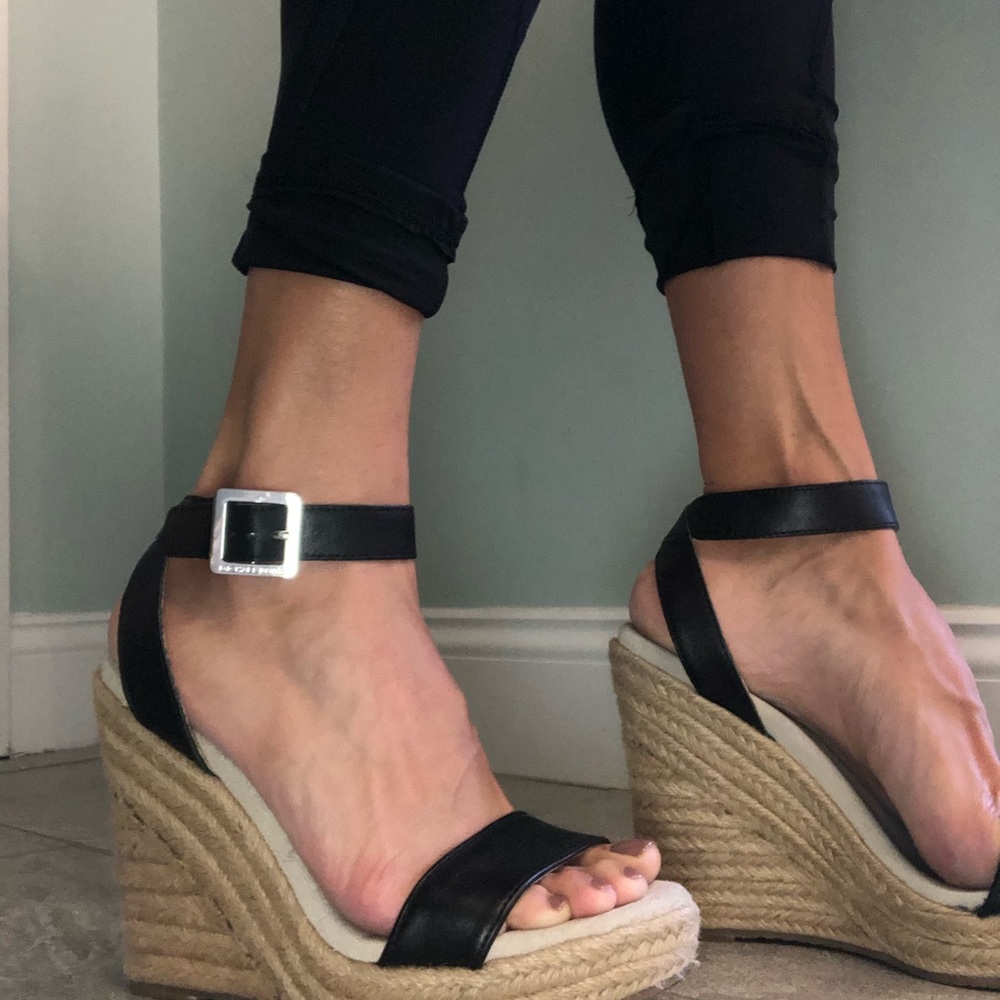 MK sandals